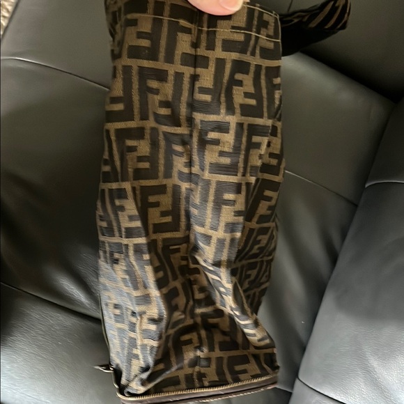 Fendi Roma Zucca Zip Away Tote Bag - Picture 15 of 16